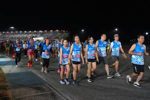 BIB: 13281, 13829, 100
                            <button type="button" onclick="openModal(22827411)" class="btn btn-primary btn-sm float-right btn-popup" data-toggle="modal" data-target=".modal-high-quality">
                        <i class="fas fa-shopping-cart"></i> Add to Cart
                    </button>
                                            <button type="button" onclick="isThisMe(22827411, true)" class="btn btn-success btn-sm float-right btn-popup btn-isme hidden" data-toggle="tooltip" data-placement="bottom" title="นี่คือรูปของคุณใช่ไหม คลิกที่นี่เพื่อเอาเข้าอัลบั้ม">
                        <i class="fas fa-plus"></i> Add to album
                    </button>
                    <button type="button" onclick="isThisMe(22827411, false)" class="btn btn-warning btn-sm float-right btn-popup btn-isnotme hidden">
                        <i class="fas fa-ban"></i> Remove from album
                    </button>